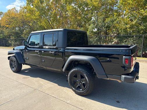 2023 Jeep Gladiator Sport