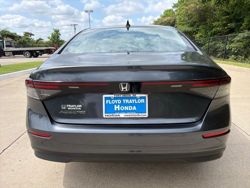 Meteorite Gray Metallic 2026 Honda Accord SE