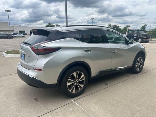 2023 Nissan Murano SV