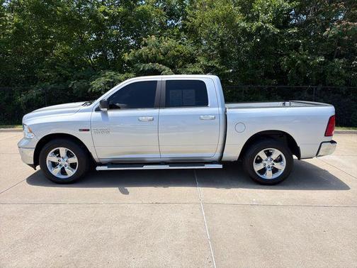 Bright Silver Clearcoat Metallic 2017 RAM 1500 Big Horn