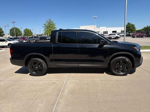 Crystal Black Pearl 2026 Honda Ridgeline Black Edition