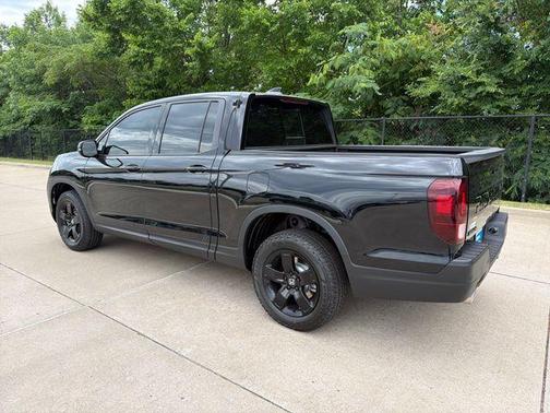 Crystal Black Pearl 2026 Honda Ridgeline Black Edition