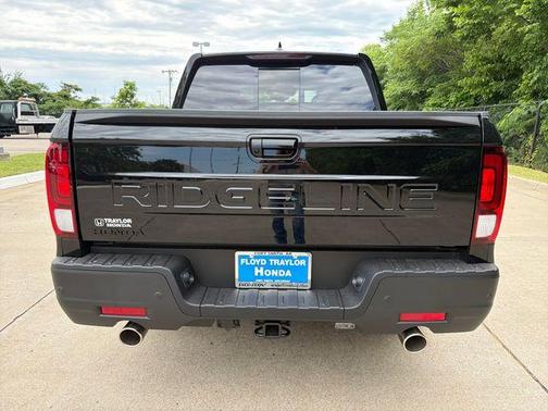 Crystal Black Pearl 2026 Honda Ridgeline Black Edition