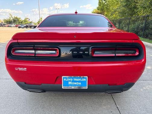 2020 Dodge Challenger SXT