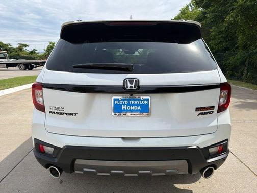 Platinum White Pearl 2024 Honda Passport TrailSport
