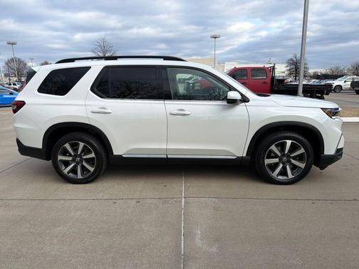 2025 Honda Pilot Touring