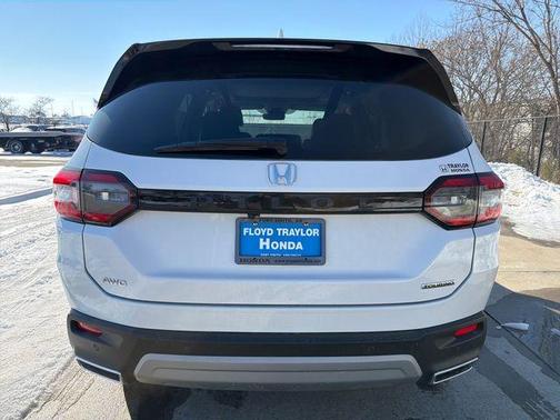 2025 Honda Pilot Touring