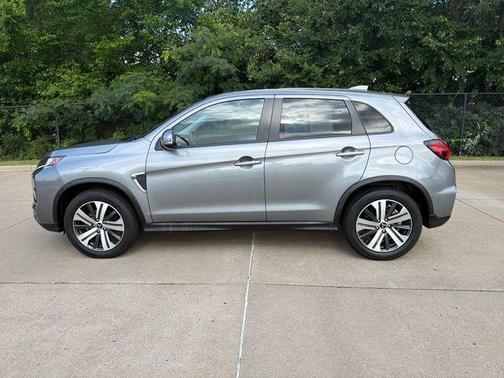 Silver 2024 Mitsubishi Outlander Sport 2.0 SE