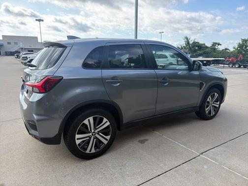 Silver 2024 Mitsubishi Outlander Sport 2.0 SE