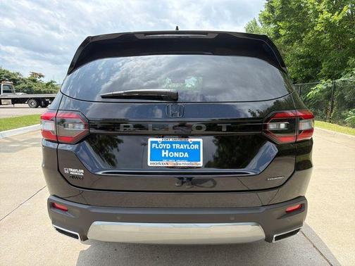 Crystal Black Pearl 2026 Honda Pilot Touring