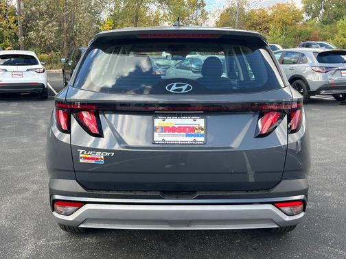 2026 Hyundai TUCSON SE