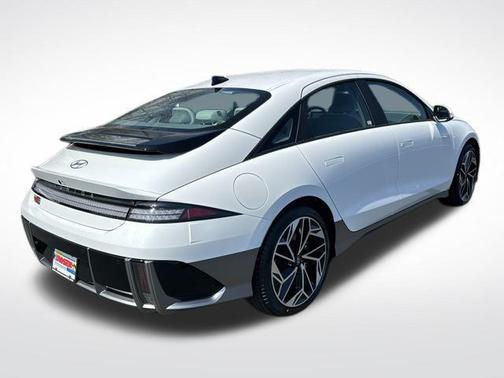 2025 Hyundai IONIQ 6 SEL