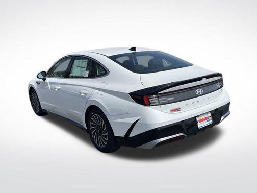 2025 Hyundai SONATA Hybrid SE