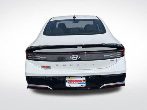 2025 Hyundai SONATA Hybrid SE