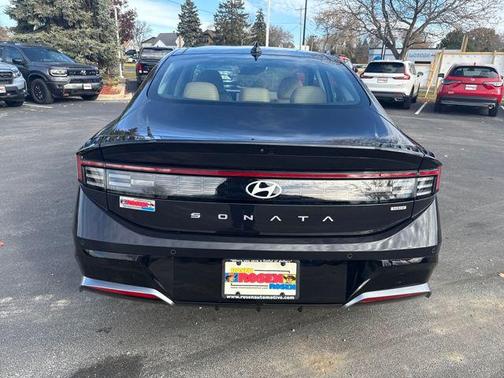 2024 Hyundai SONATA Hybrid Limited