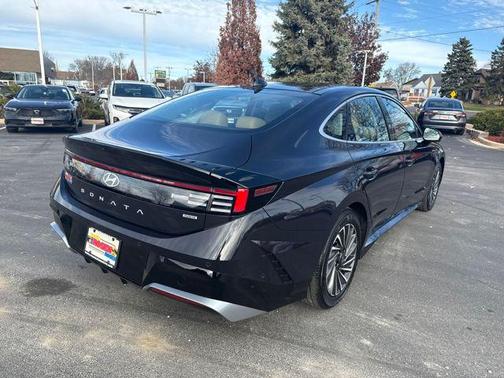 2024 Hyundai SONATA Hybrid Limited
