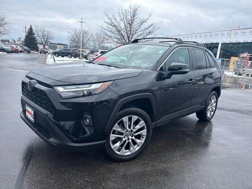 2022 Toyota RAV4 XLE Premium