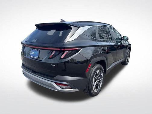 Phantom Black 2025 Hyundai TUCSON SEL Convenience