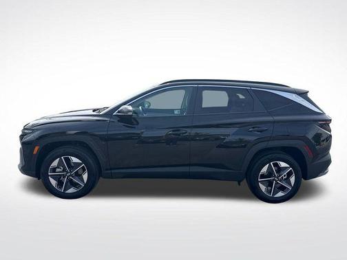 Phantom Black 2025 Hyundai TUCSON SEL Convenience