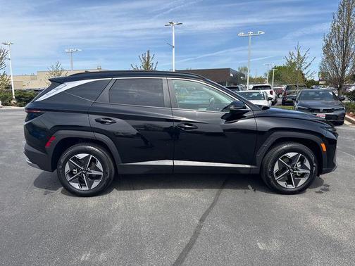 Phantom Black 2025 Hyundai TUCSON SEL Convenience