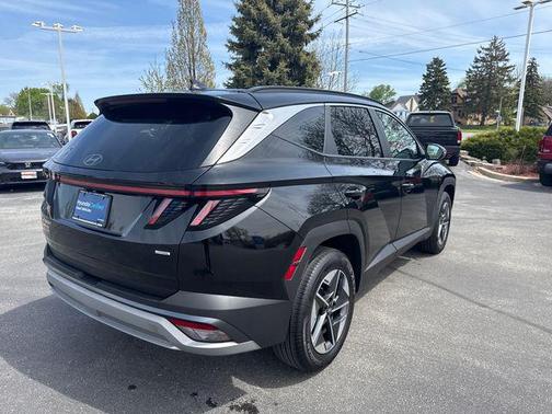 Phantom Black 2025 Hyundai TUCSON SEL Convenience