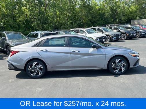 2025 Hyundai ELANTRA HEV SEL Sport