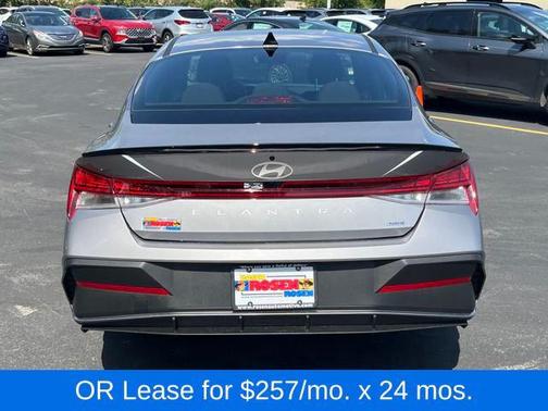 2025 Hyundai ELANTRA HEV SEL Sport