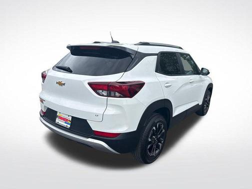 Summit White 2022 Chevrolet Trailblazer LT
