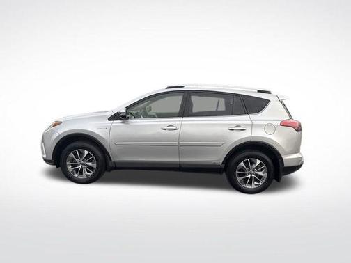 2016 Toyota RAV4 Hybrid XLE