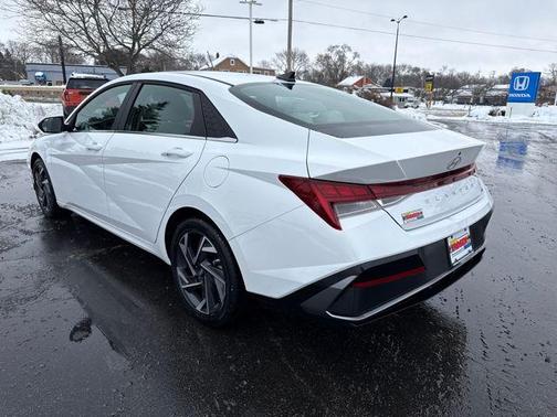 2025 Hyundai ELANTRA HEV Limited