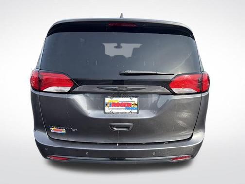 2018 Chrysler Pacifica Touring-L