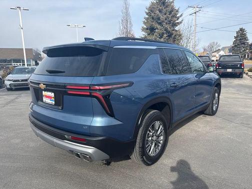 2024 Chevrolet Traverse LT