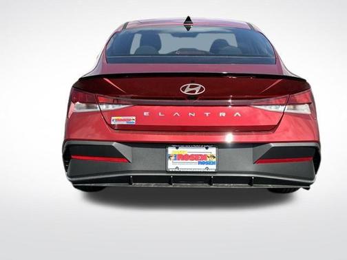 2025 Hyundai ELANTRA Sport