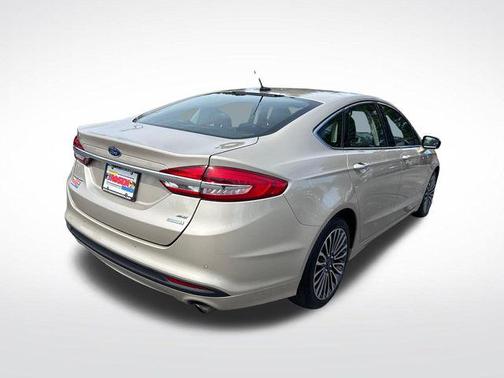 White Gold 2017 Ford Fusion SE
