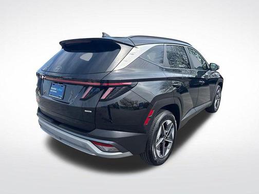 Phantom Black 2025 Hyundai TUCSON SEL Convenience