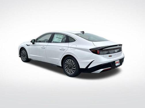 2025 Hyundai SONATA Hybrid SE
