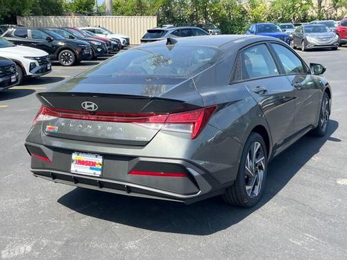 2025 Hyundai ELANTRA Sport