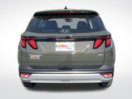 2025 Hyundai TUCSON SE