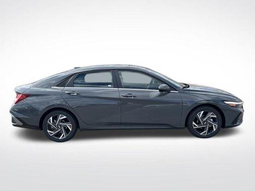 Ecotronic Gray 2026 Hyundai ELANTRA Limited