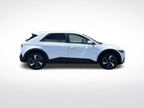 2025 Hyundai IONIQ 5 SE