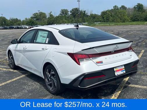 2025 Hyundai ELANTRA HEV SEL Sport