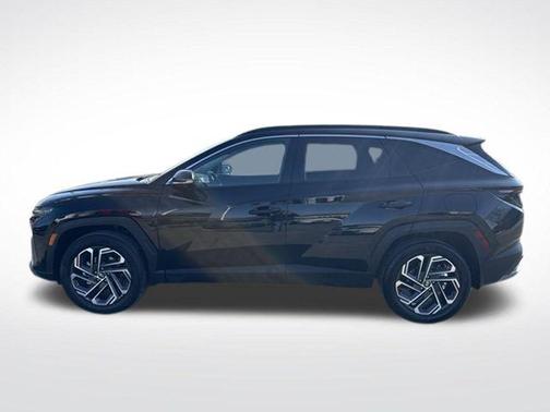 Phantom Black 2025 Hyundai TUCSON Limited