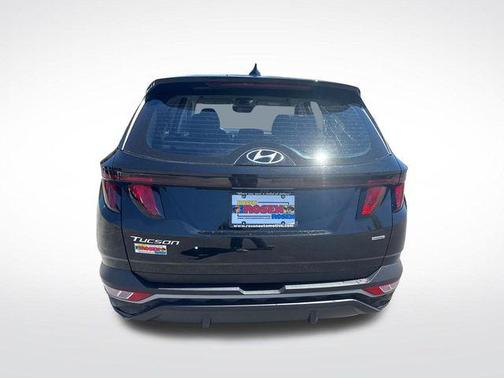 Black Pearl 2024 Hyundai TUCSON SE