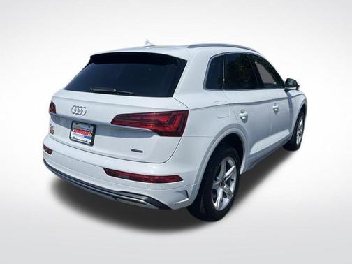 2022 Audi Q5 40 Premium