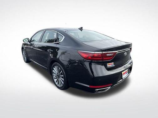 2017 Kia Cadenza Premium