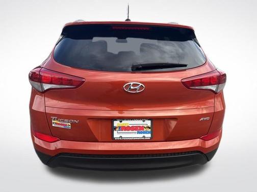 2017 Hyundai TUCSON SE