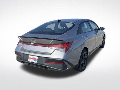 Fluid Metal 2026 Hyundai ELANTRA HEV SEL Sport