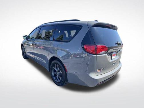 2020 Chrysler Pacifica Touring-L Plus