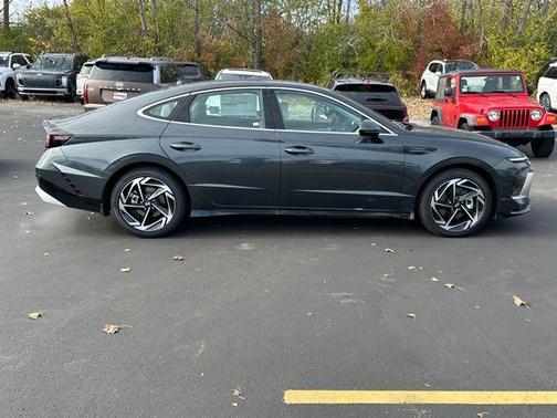 2026 Hyundai SONATA SEL