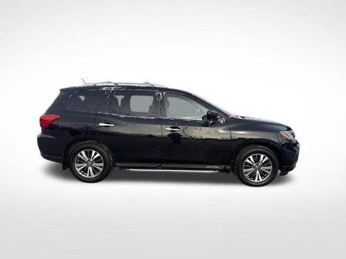 2018 Nissan Pathfinder SL
